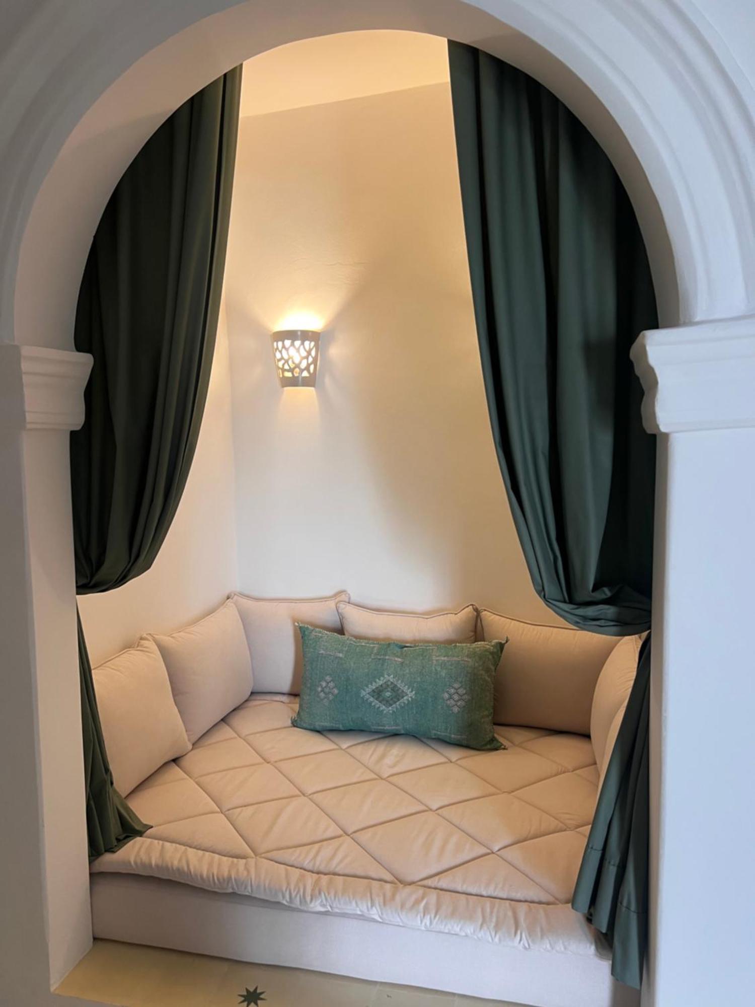 Villa Dar Sharqi, Authentic With Panoramic Sea View In