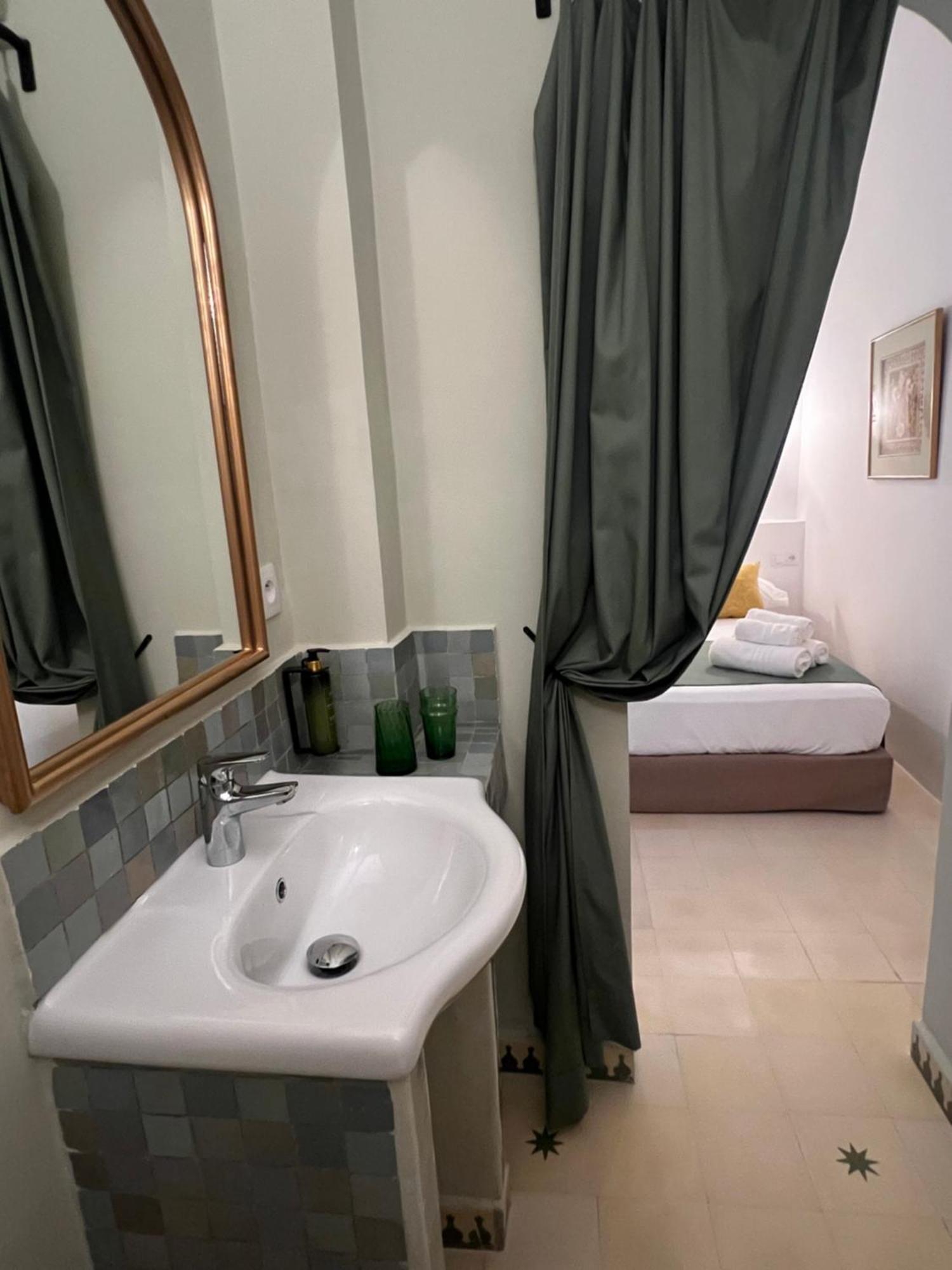 Dar Sharqi, Authentic With Panoramic Sea View In *